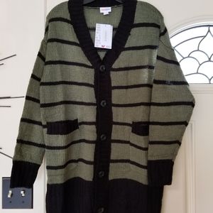 Cardigan sweater